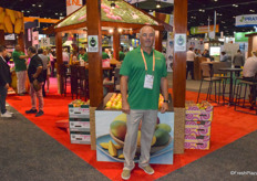 Gary Clavenger from Freska at this moment mainly importing mangoes from Ecuador